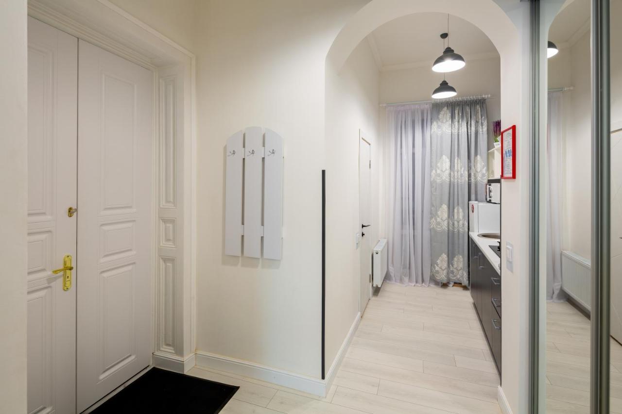 Alfa Apartments Grushevskoho 7 ลวีฟ ภายนอก รูปภาพ