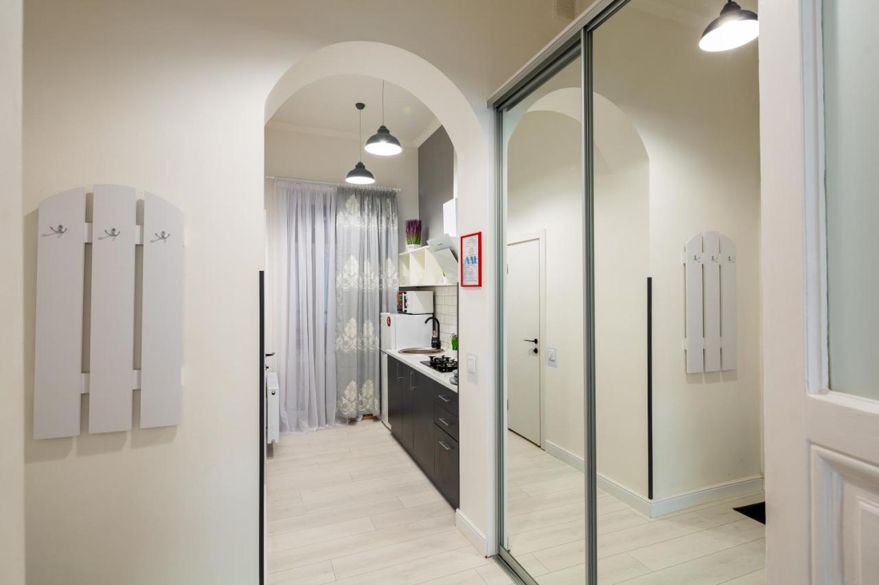 Alfa Apartments Grushevskoho 7 ลวีฟ ภายนอก รูปภาพ